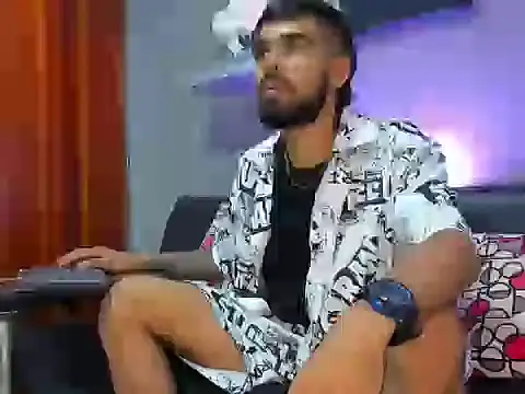 Snapshot of black_kameron_ chatting on November 2025 01:08:01 AM black kameron online show from November 2025 01:08:01 AM