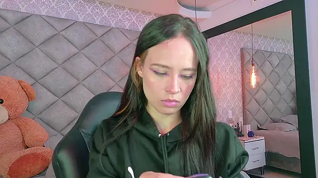 Snapshot of CARO_ADAMS1 chatting on November 2025 12:44:02 PM CARO ADAMS1 online show from November 2025 12:44:02 PM