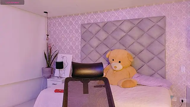 CARO ADAMS1 online show from March 2026 11:16:01 AM