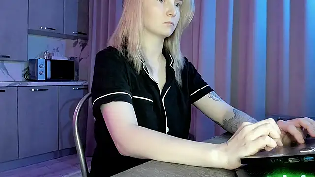 Ashbb21 online show from October 2025 10:08:01 PM