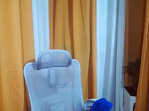 ellah morenax online show from March 2026 12:11:01 PM