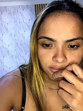 safadinhaquenteW online show from January 2026 05:15:01 PM