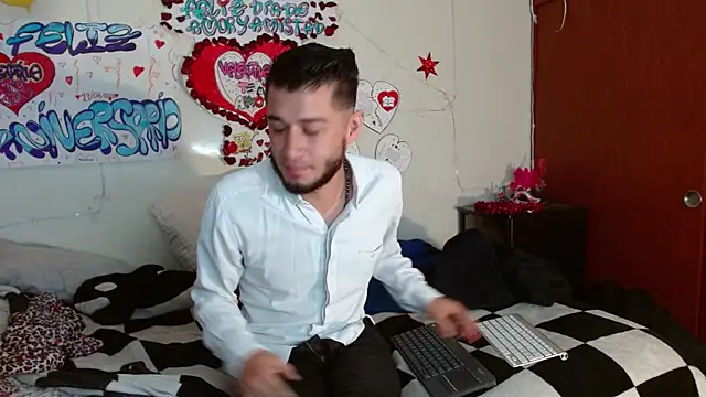 picante70  online show from December 2025 12:11:02 PM