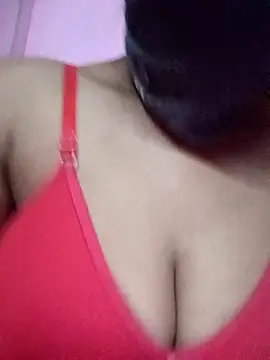 pooj2345 online show from October 2025 10:48:02 AM