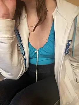 KittieCreme online show from April 2026 12:22:02 PM