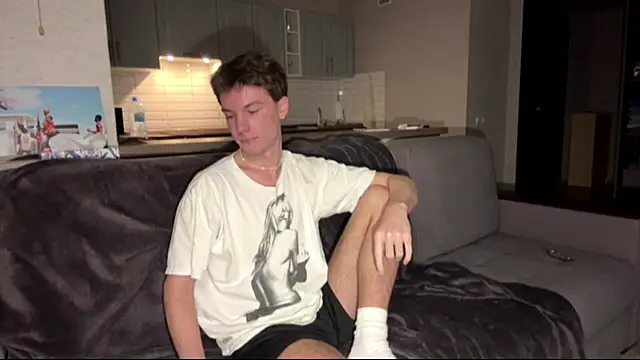 Jeremy1Scott online show from November 2025 03:41:01 AM