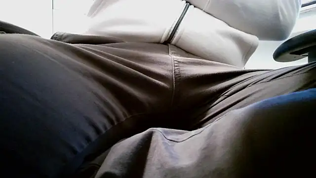 Snapshot of Twilightboys chatting on October 2025 06:34:01 AM Twilightboys online show from October 2025 06:34:01 AM