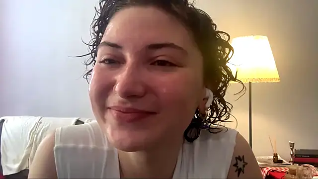 Snapshot of AlyseDietrich chatting on October 2025 07:20:02 AM AlyseDietrich online show from October 2025 07:20:02 AM