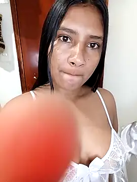 lucy-zam online show from October 2025 03:24:01 PM