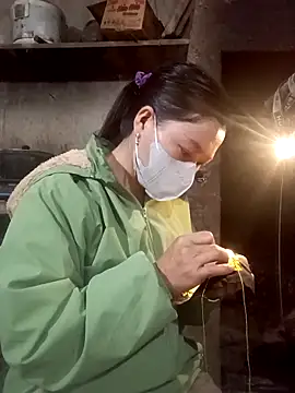 nat-tri online show from November 2025 03:23:01 AM