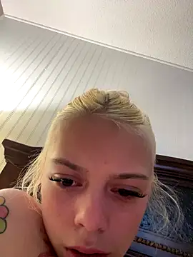 Snapshot of itspinkkk chatting on October 2025 03:31:02 AM itspinkkk online show from October 2025 03:31:02 AM