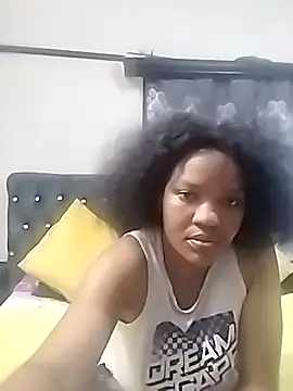 CaramelBoootie online show from November 2025 06:18:02 PM