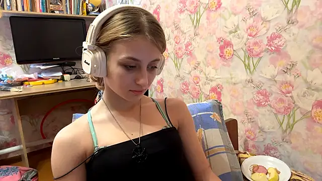 AmeliLia online show from February 2026 10:08:02 AM