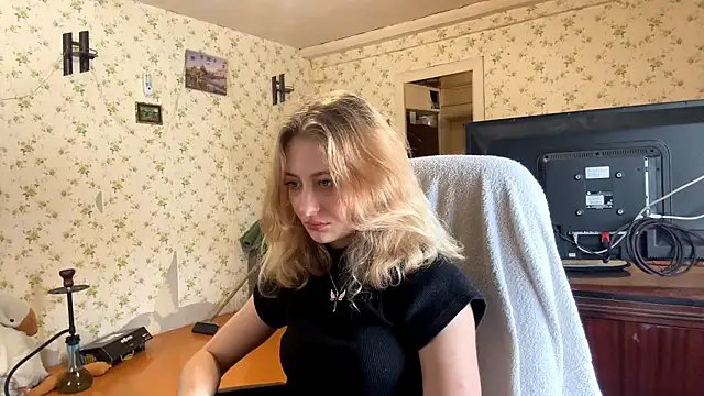 AmeliLia online show from March 2026 11:27:02 AM