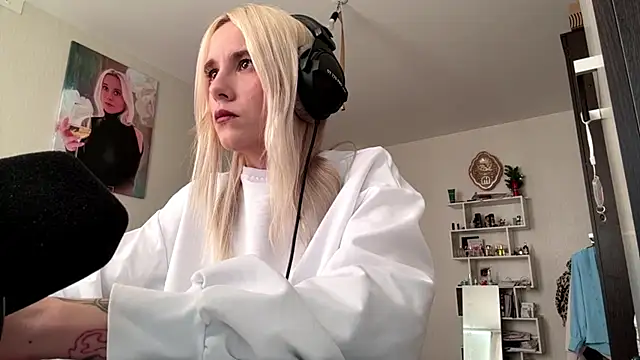 LinaGoodG online show from October 2025 09:53:01 AM