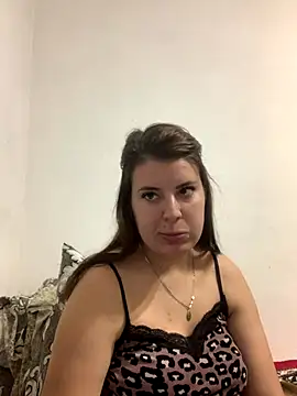 Snapshot of MiraCastellon chatting on November 2025 11:44:01 AM MiraCastellon online show from November 2025 11:44:01 AM