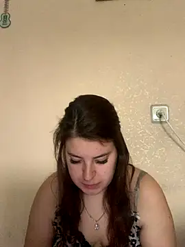 Snapshot of MiraCastellon chatting on November 2025 11:55:02 AM MiraCastellon online show from November 2025 11:55:02 AM