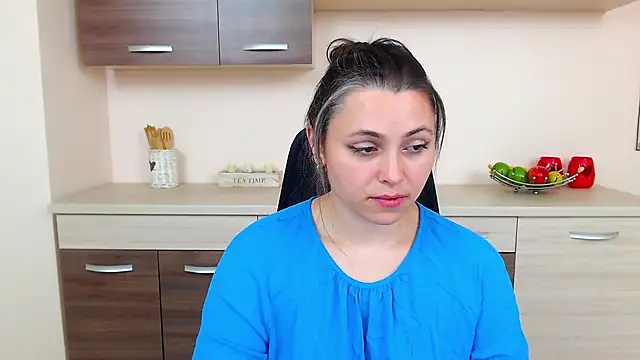 Soft Lilly online show from October 2025 05:52:01 AM