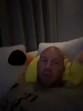 Snapshot of Missleil chatting on October 2025 08:20:01 PM Missleil online show from October 2025 08:20:01 PM