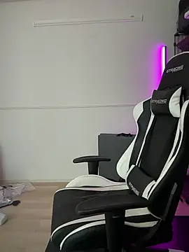 ericiii online show from February 2026 04:45:01 AM