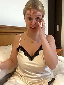 madamlillyrose online show from November 2025 08:36:02 AM