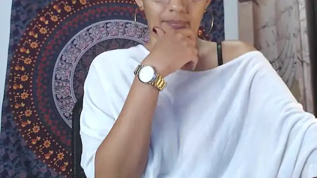 Lucyy Naugthy online show from February 2026 12:46:01 PM