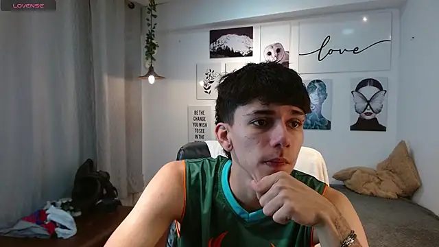 AmethystShadow17 online show from December 2025 05:10:02 PM