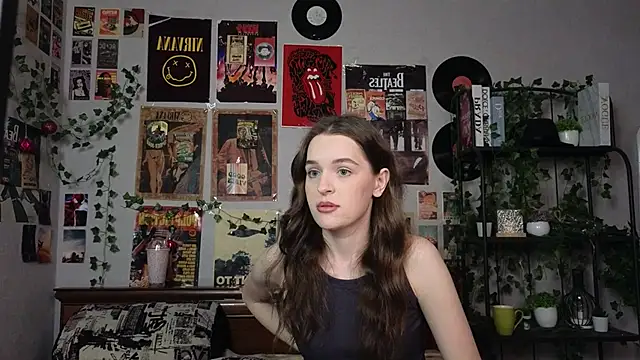 Snapshot of BritneySabeiha chatting on October 2025 07:03:02 PM BritneySabeiha online show from October 2025 07:03:02 PM