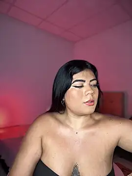 Snapshot of -MACA- chatting on October 2025 11:33:02 AM -MACA- online show from October 2025 11:33:02 AM