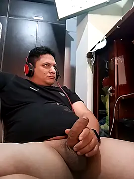 Snapshot of WIlGar1993 chatting on January 2026 02:10:02 PM WIlGar1993 online show from January 2026 02:10:02 PM