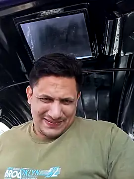 WIlGar1993 online show from March 2026 03:16:02 PM