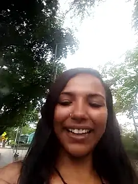 Stephanie-Reyes online show from October 2025 03:05:02 PM