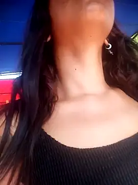 Stephanie-Reyes online show from October 2025 02:42:02 PM