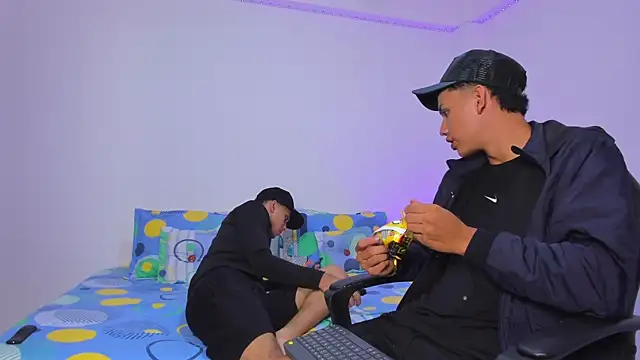 Axel Cody  online show from November 2025 07:49:02 PM