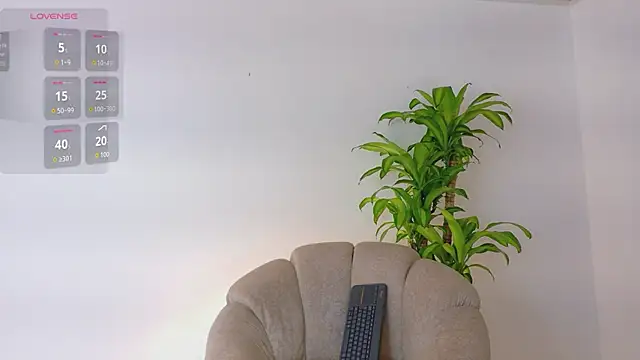 Snapshot of Axel_Cody_ chatting on May 2026 01:40:01 PM Axel Cody online show from May 2026 01:40:01 PM