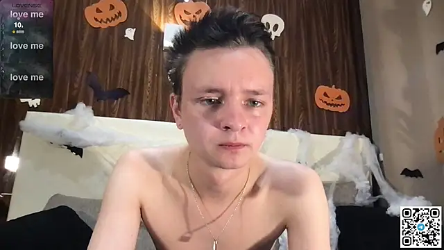 Snapshot of Logan_mett chatting on November 2025 04:09:02 PM Logan mett online show from November 2025 04:09:02 PM