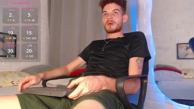 MATEO HUNTER online show from April 2026 12:46:02 AM