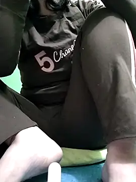 Amanda- ena- online show from November 2025 03:25:01 PM