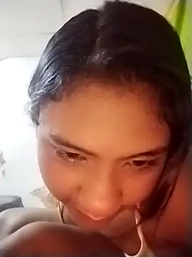 Snapshot of Kira_Lu chatting on October 2025 03:28:01 AM Kira Lu online show from October 2025 03:28:01 AM