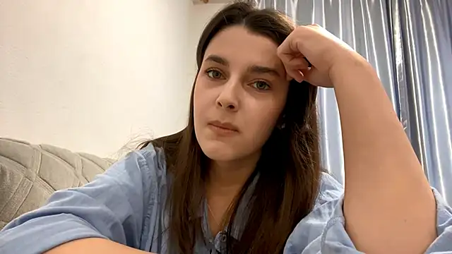 Snapshot of Marry-remma chatting on October 2025 12:06:01 PM Marry-remma online show from October 2025 12:06:01 PM