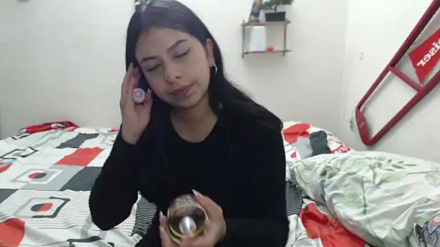 Snapshot of Lya_Hall_ chatting on February 2026 11:45:01 PM Lya Hall online show from February 2026 11:45:01 PM