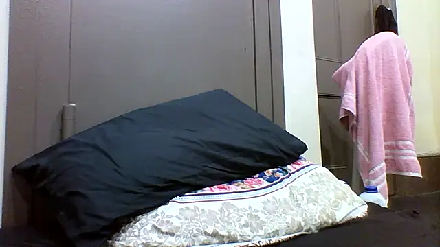 ShavenScope24 online show from November 2025 08:34:02 PM