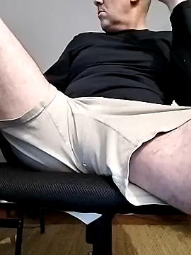 nicolaspgarnier online show from October 2025 12:02:01 AM