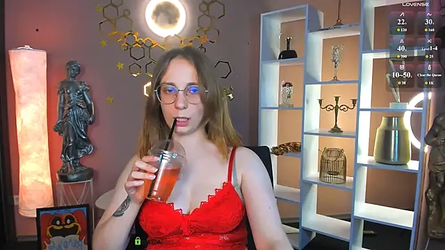 Snapshot of evalora_vei chatting on June 2026 01:05:01 AM evalora vei online show from June 2026 01:05:01 AM