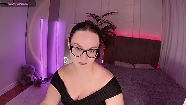 Snapshot of Alice_Foks chatting on October 2025 04:52:02 PM Alice Foks online show from October 2025 04:52:02 PM