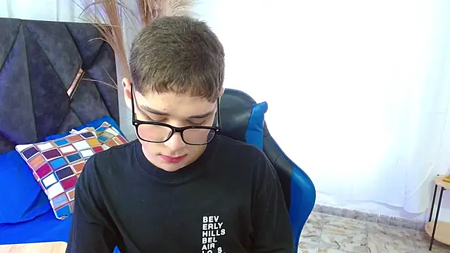 Mattass18 online show from November 2025 01:44:01 PM