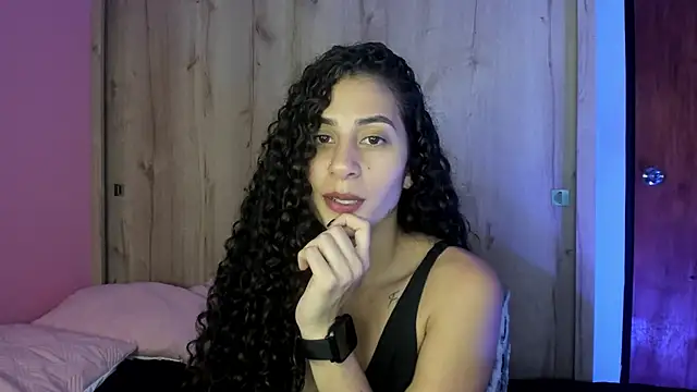 Snapshot of fernanda317 chatting on April 2026 05:14:02 PM fernanda317 online show from April 2026 05:14:02 PM
