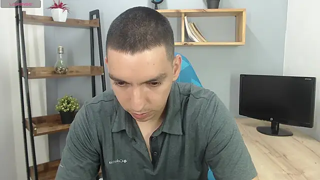 Snapshot of Axel_Stones_ chatting on October 2025 01:44:01 PM Axel Stones  online show from October 2025 01:44:01 PM