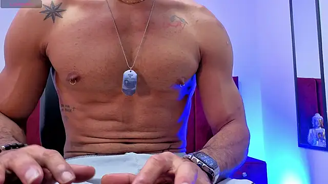 DaamonSlader  online show from November 2025 08:11:01 PM