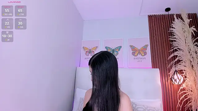Snapshot of susie_thomsonn chatting on July 2026 01:23:01 AM susie thomsonn online show from July 2026 01:23:01 AM